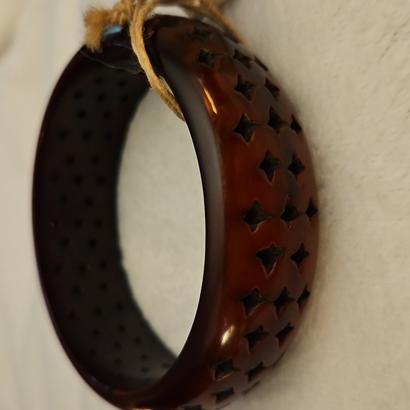 AB INNOVATORS Artisan Brown Star Cut-out Bangle Bracelet - Picture 3 of 8